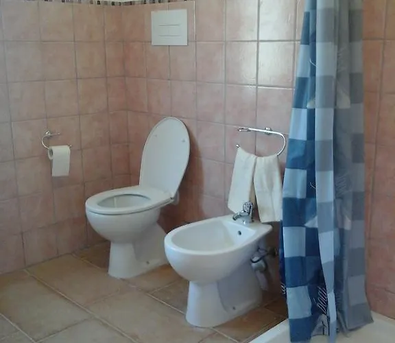 ゲストハウス Santu Paulu ポザーダ